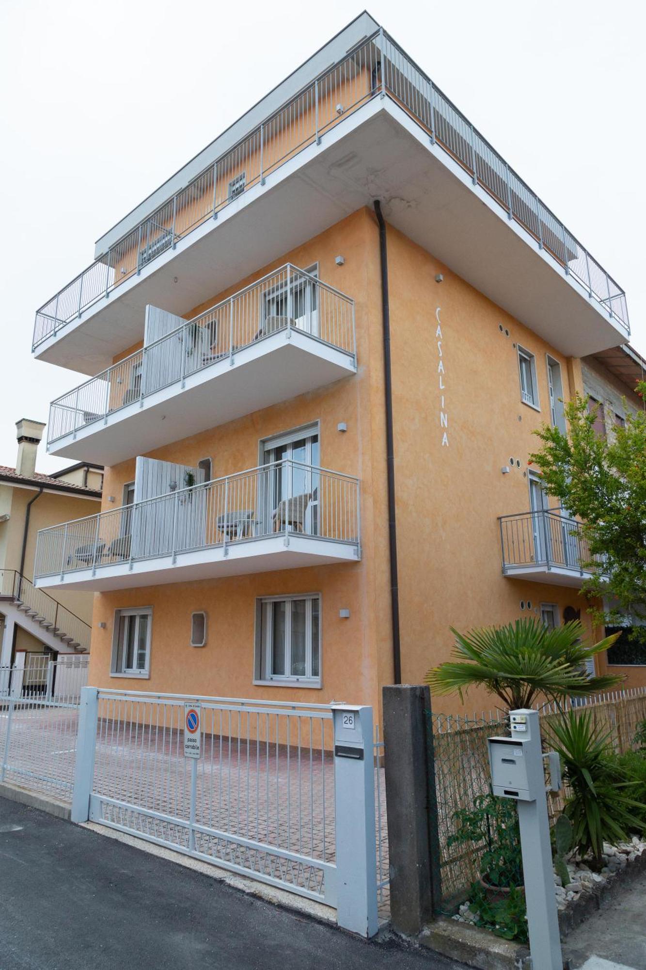 Apartment Casalina 2 *